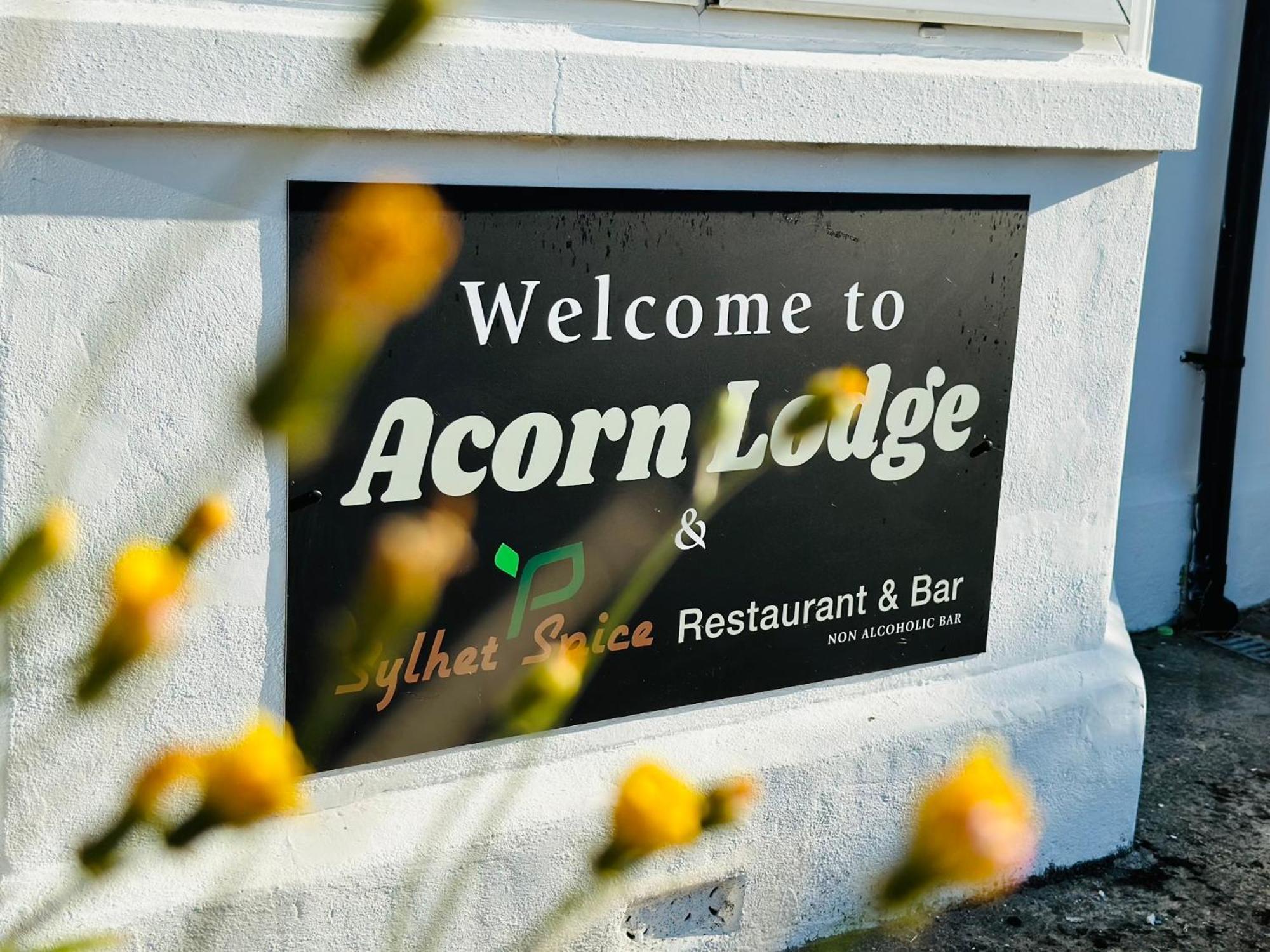 Acorn Lodge Hotel Gatwick & Parking Horley Eksteriør billede