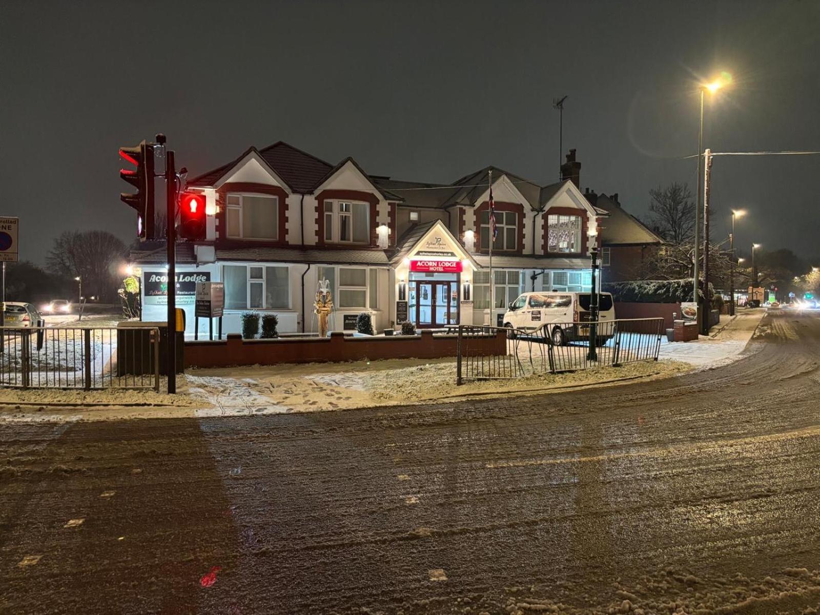 Acorn Lodge Hotel Gatwick & Parking Horley Eksteriør billede
