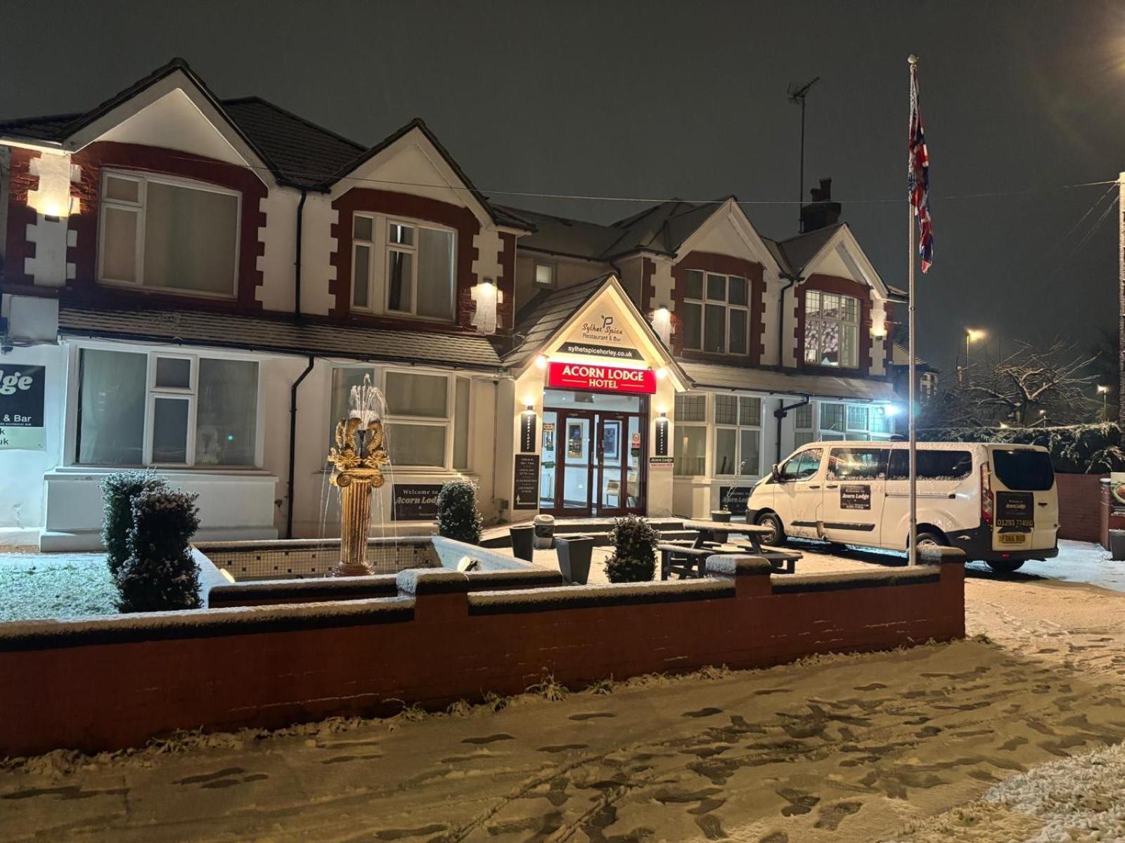 Acorn Lodge Hotel Gatwick & Parking Horley Eksteriør billede