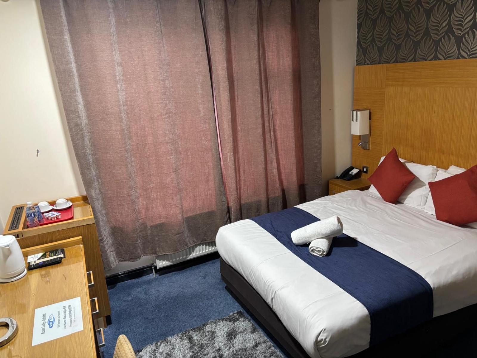 Acorn Lodge Hotel Gatwick & Parking Horley Eksteriør billede